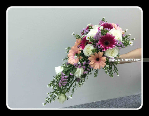Cascading Bouquet  II- WED4044
