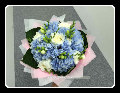 Hydrangea & Rose Bouquet       - FBQ1600